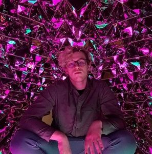 Meet your Posher, Alex